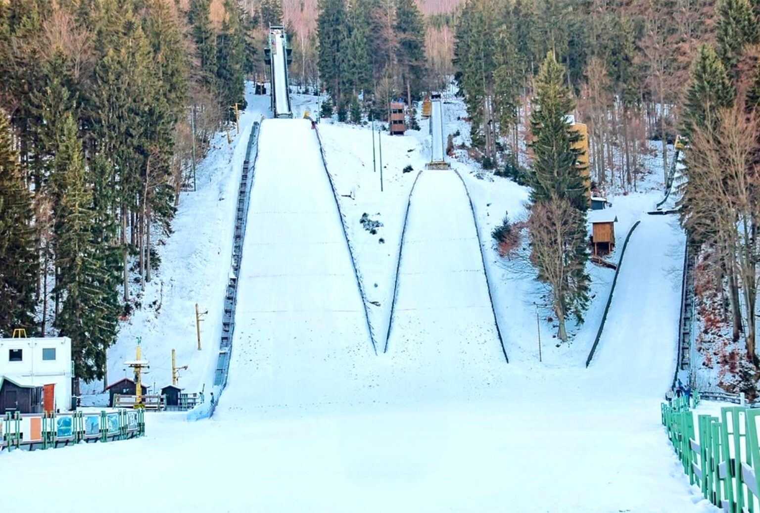 Harrachov má i na konci zimy své jedinečné kouzlo.