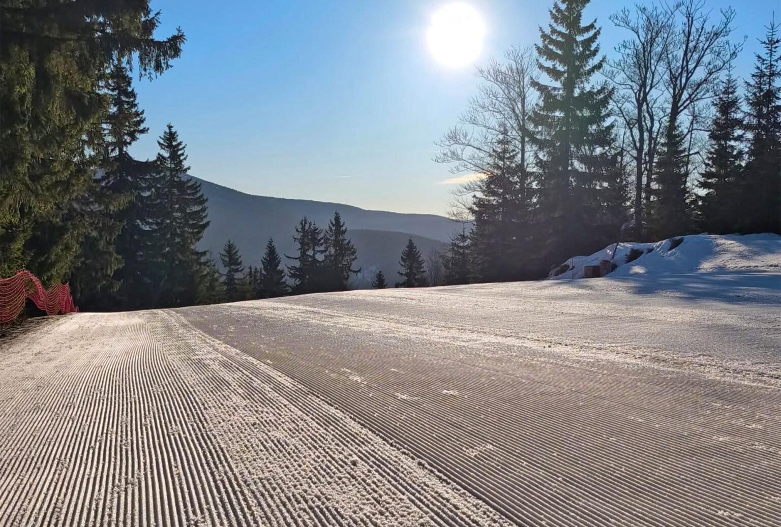 Harrachov právě teď? To je sport, hory, wellness a skvělá atmosféra v jednom.